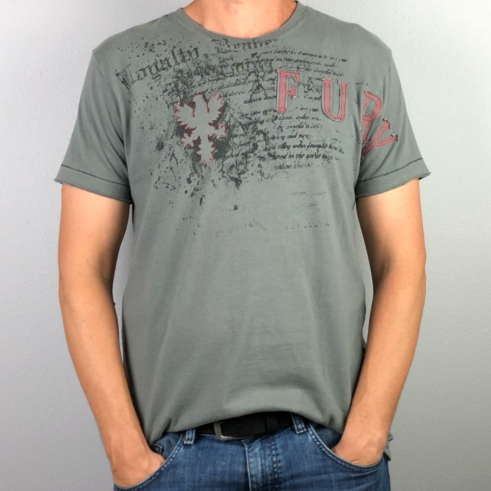 Men’s Guess Graphic T-shirt | Size Large